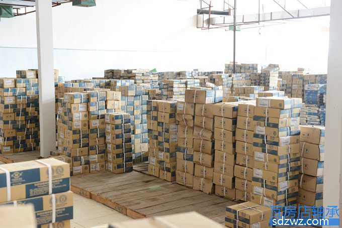 瓦軸集團(tuán)軸承倉(cāng)庫(kù)